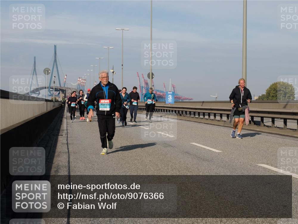 03.10.2025 - Köhlbrandbrückenlauf Fabian Wolf http://msf.ph/oto/9076366 03.10.2025 10:15:23 Position 3 3096 meine-sportfotos.de