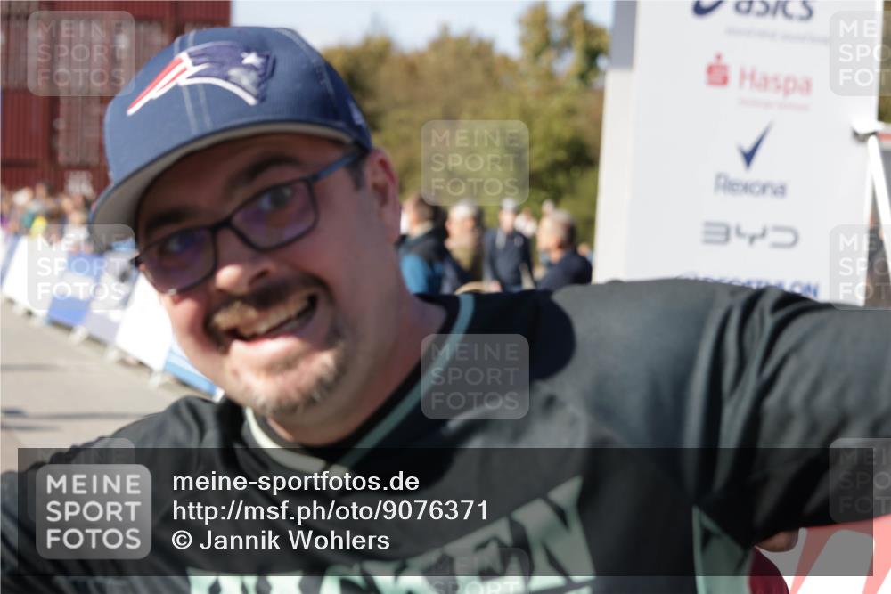 03.10.2025 - Köhlbrandbrückenlauf Jannik Wohlers http://msf.ph/oto/9076371 03.10.2025 13:17:01 Ziel 4168, 4242, 4331, 4359, 4361, 4605, 4861, 4978, 4982, 5033, 5053, 5073, 5087, 5090, 5100, 5166, 5302, 5385, 5386, 5453, 5467, 5479, 5840, 6286, 6474, 6623, 6626, 6658 meine-sportfotos.de