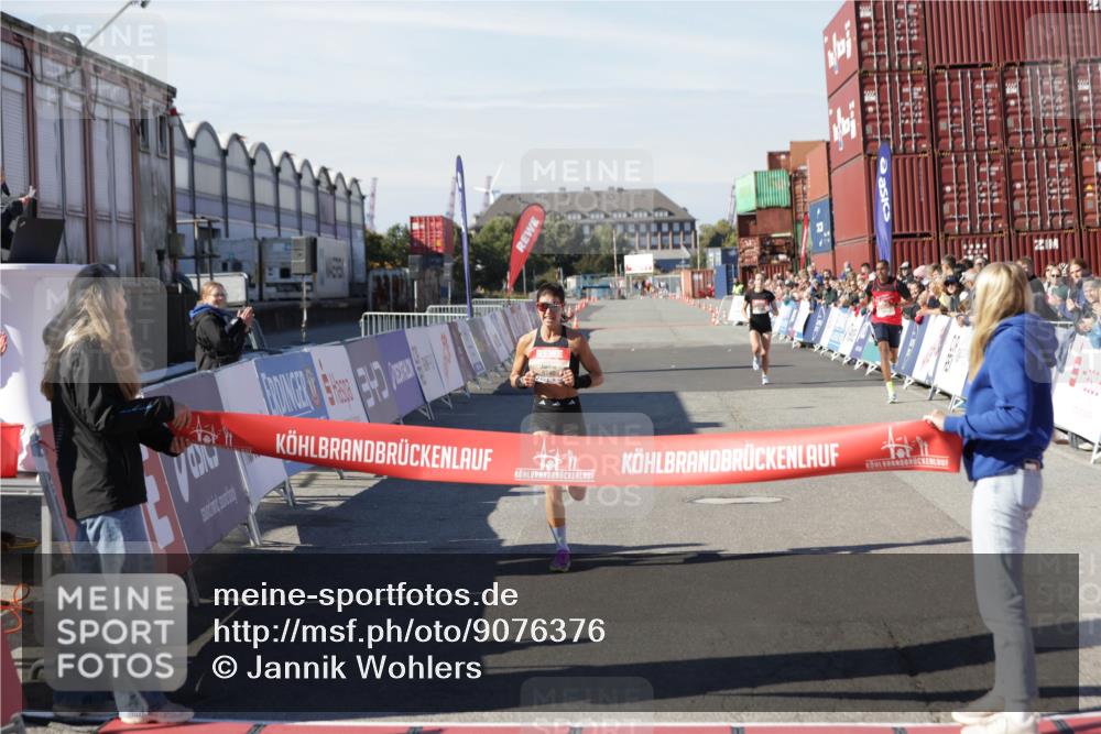 03.10.2025 - Köhlbrandbrückenlauf Jannik Wohlers http://msf.ph/oto/9076376 03.10.2025 12:46:49 Ziel 4027, 6483, 6516, 6740 meine-sportfotos.de