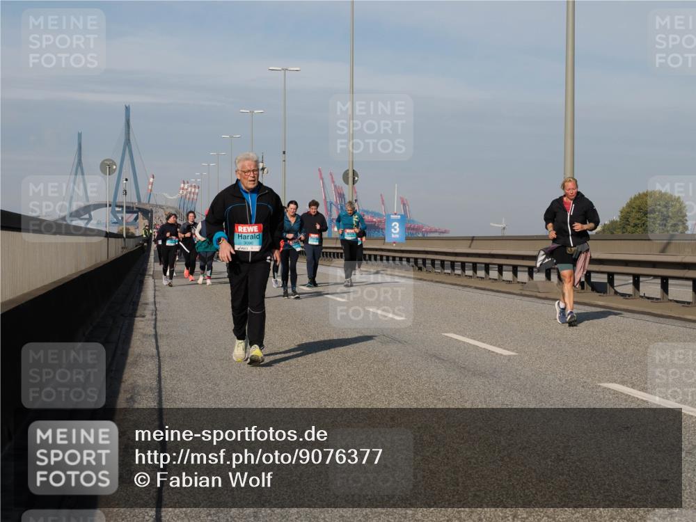 03.10.2025 - Köhlbrandbrückenlauf Fabian Wolf http://msf.ph/oto/9076377 03.10.2025 10:15:23 Position 3 3096 meine-sportfotos.de