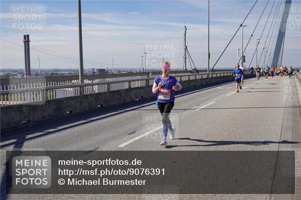 03.10.2025 - Köhlbrandbrückenlauf Michael Burmester http://msf.ph/oto/9076391 03.10.2025 12:41:27 Position 2  meine-sportfotos.de