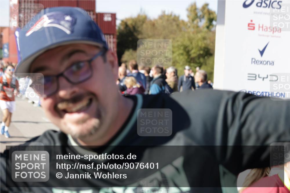 03.10.2025 - Köhlbrandbrückenlauf Jannik Wohlers http://msf.ph/oto/9076401 03.10.2025 13:17:01 Ziel 4168, 4242, 4331, 4359, 4361, 4605, 4861, 4978, 4982, 5033, 5053, 5073, 5087, 5090, 5100, 5166, 5302, 5385, 5386, 5453, 5467, 5479, 5840, 6286, 6474, 6623, 6626, 6658 meine-sportfotos.de