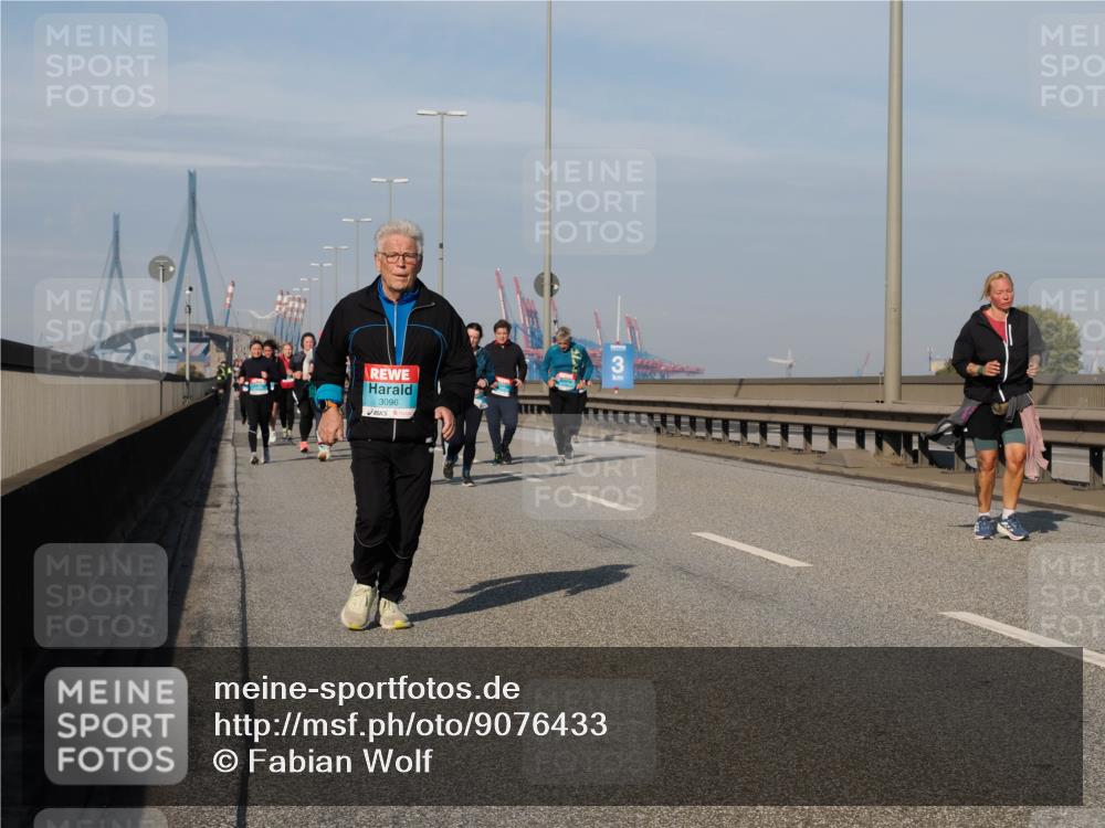 03.10.2025 - Köhlbrandbrückenlauf Fabian Wolf http://msf.ph/oto/9076433 03.10.2025 10:15:24 Position 3 3096 meine-sportfotos.de