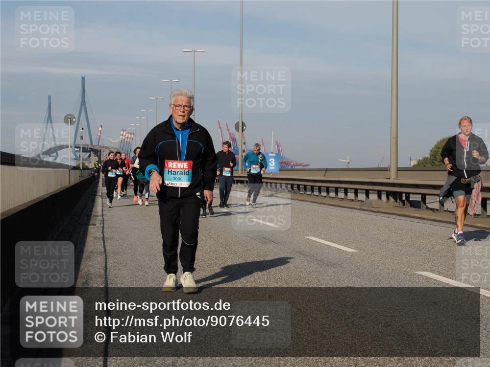 03.10.2025 - Köhlbrandbrückenlauf Fabian Wolf http://msf.ph/oto/9076445 03.10.2025 10:15:25 Position 3 3096, 3 meine-sportfotos.de
