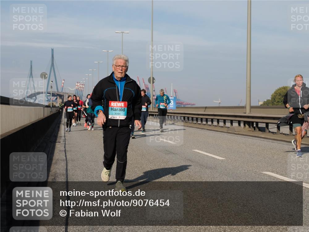 03.10.2025 - Köhlbrandbrückenlauf Fabian Wolf http://msf.ph/oto/9076454 03.10.2025 10:15:25 Position 3 3096 meine-sportfotos.de