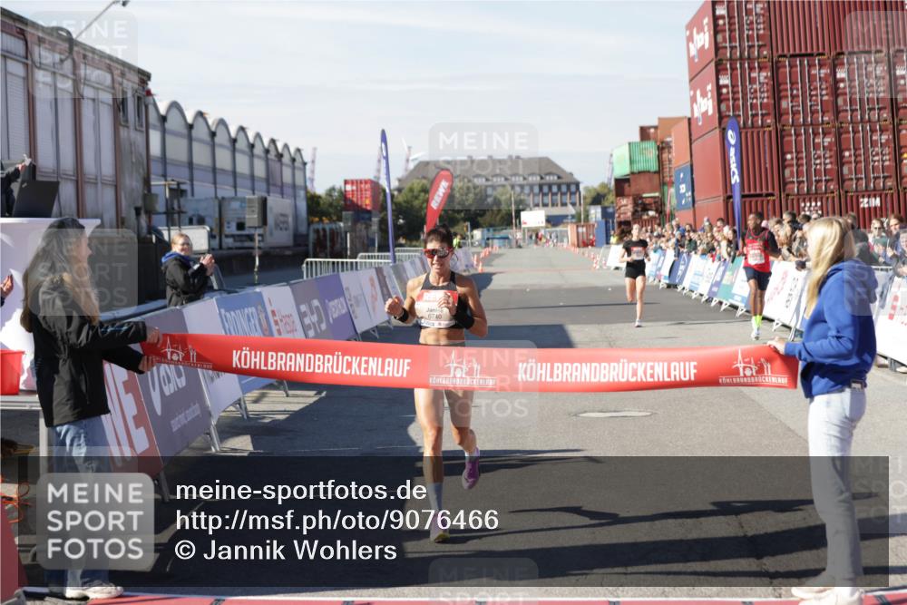 03.10.2025 - Köhlbrandbrückenlauf Jannik Wohlers http://msf.ph/oto/9076466 03.10.2025 12:46:49 Ziel 4027, 6483, 6516, 6740 meine-sportfotos.de