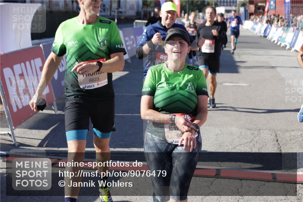 03.10.2025 - Köhlbrandbrückenlauf Jannik Wohlers http://msf.ph/oto/9076479 03.10.2025 13:17:02 Ziel 4168, 4242, 4331, 4359, 4361, 4605, 4861, 4978, 4982, 5033, 5073, 5087, 5090, 5100, 5302, 5385, 5386, 5453, 5467, 5479, 5840, 6474, 6623, 6626, 6658 meine-sportfotos.de