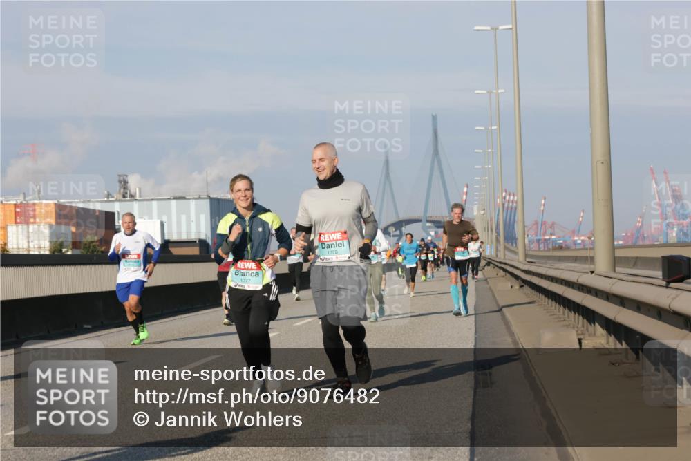 03.10.2025 - Köhlbrandbrückenlauf Jannik Wohlers http://msf.ph/oto/9076482 03.10.2025 09:51:56 Position 3 1377, 1378 meine-sportfotos.de