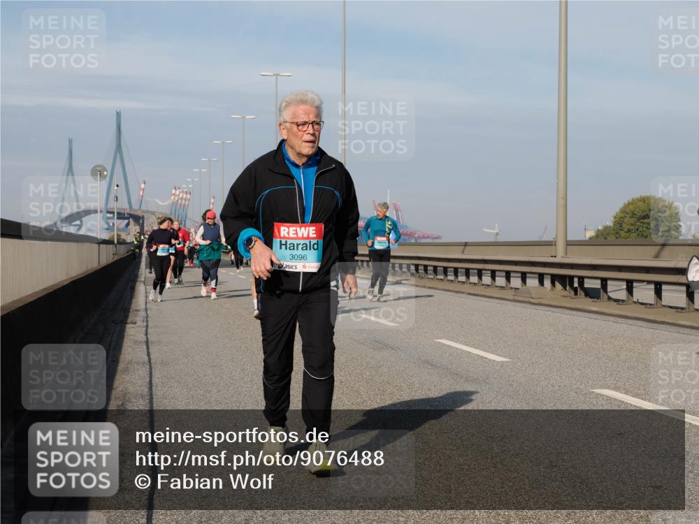03.10.2025 - Köhlbrandbrückenlauf Fabian Wolf http://msf.ph/oto/9076488 03.10.2025 10:15:26 Position 3 3096 meine-sportfotos.de
