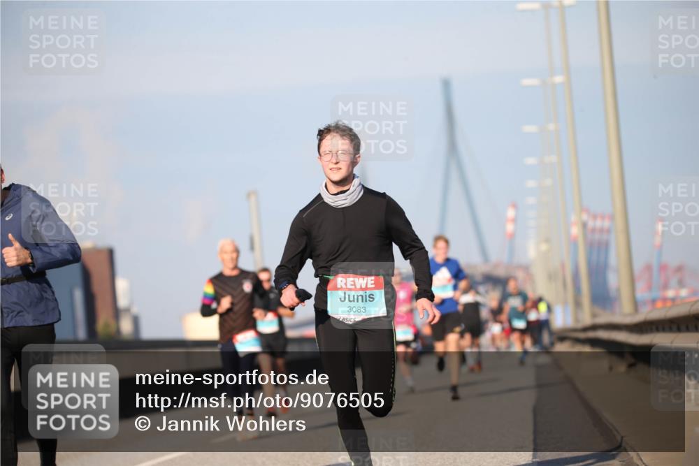 03.10.2025 - Köhlbrandbrückenlauf Jannik Wohlers http://msf.ph/oto/9076505 03.10.2025 09:43:00 Position 3 3083 meine-sportfotos.de