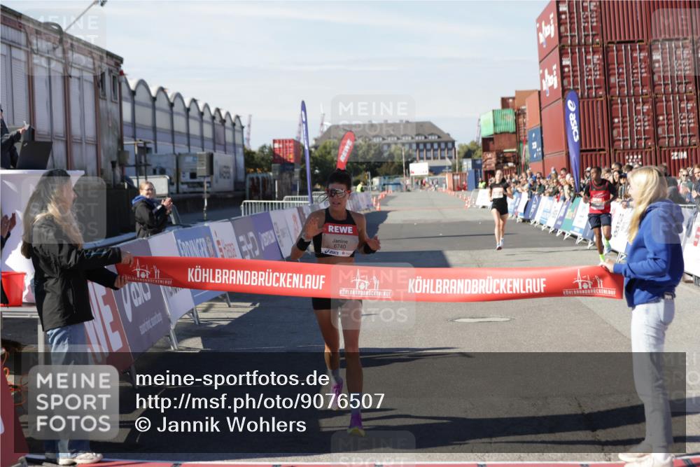 03.10.2025 - Köhlbrandbrückenlauf Jannik Wohlers http://msf.ph/oto/9076507 03.10.2025 12:46:49 Ziel 4027, 6483, 6516, 6740 meine-sportfotos.de