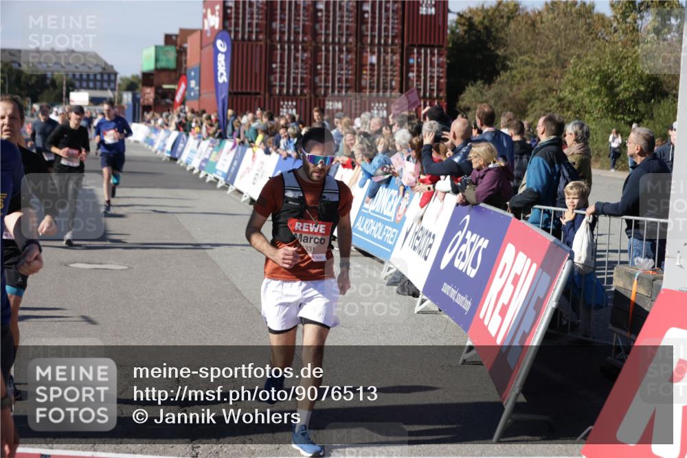 03.10.2025 - Köhlbrandbrückenlauf Jannik Wohlers http://msf.ph/oto/9076513 03.10.2025 13:17:03 Ziel 4168, 4242, 4331, 4359, 4361, 4605, 4861, 4978, 4982, 5033, 5073, 5087, 5090, 5100, 5302, 5453, 5467, 5479, 5840, 6474, 6623, 6626, 6658 meine-sportfotos.de