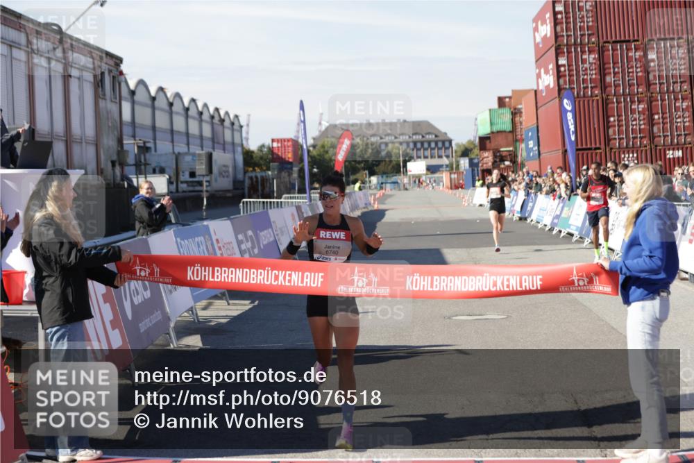 03.10.2025 - Köhlbrandbrückenlauf Jannik Wohlers http://msf.ph/oto/9076518 03.10.2025 12:46:49 Ziel 4027, 6483, 6516, 6740 meine-sportfotos.de