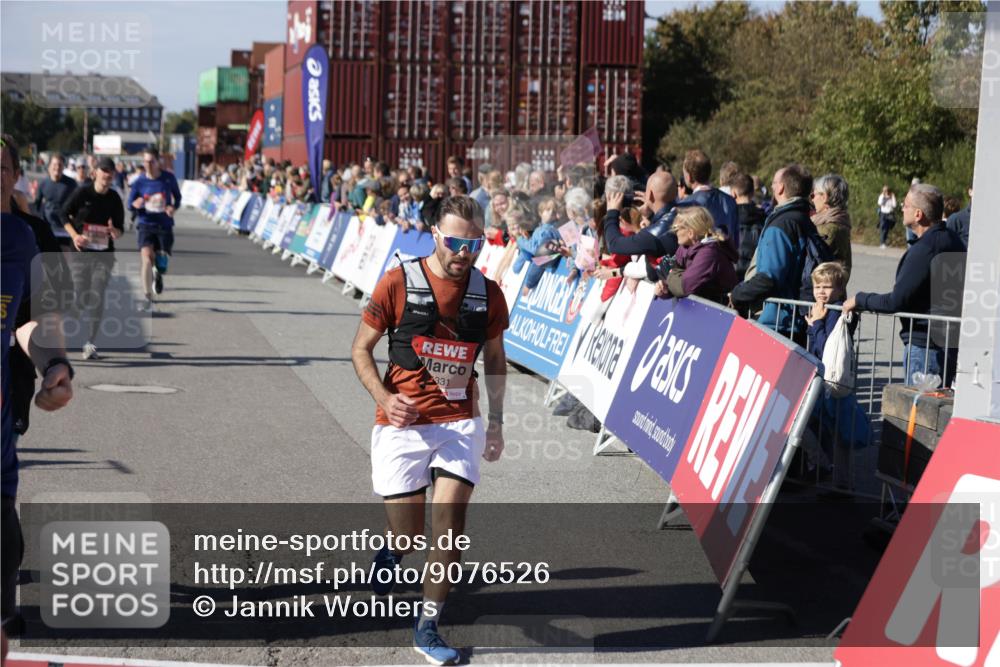 03.10.2025 - Köhlbrandbrückenlauf Jannik Wohlers http://msf.ph/oto/9076526 03.10.2025 13:17:03 Ziel 4168, 4242, 4331, 4359, 4361, 4605, 4861, 4978, 4982, 5033, 5073, 5087, 5090, 5100, 5302, 5453, 5467, 5479, 5840, 6474, 6623, 6626, 6658 meine-sportfotos.de
