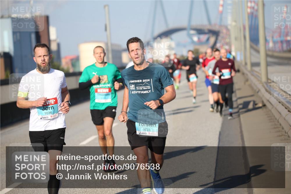 03.10.2025 - Köhlbrandbrückenlauf Jannik Wohlers http://msf.ph/oto/9076538 03.10.2025 09:43:15 Position 3 1036, 2024, 44, 1860, 3223 meine-sportfotos.de