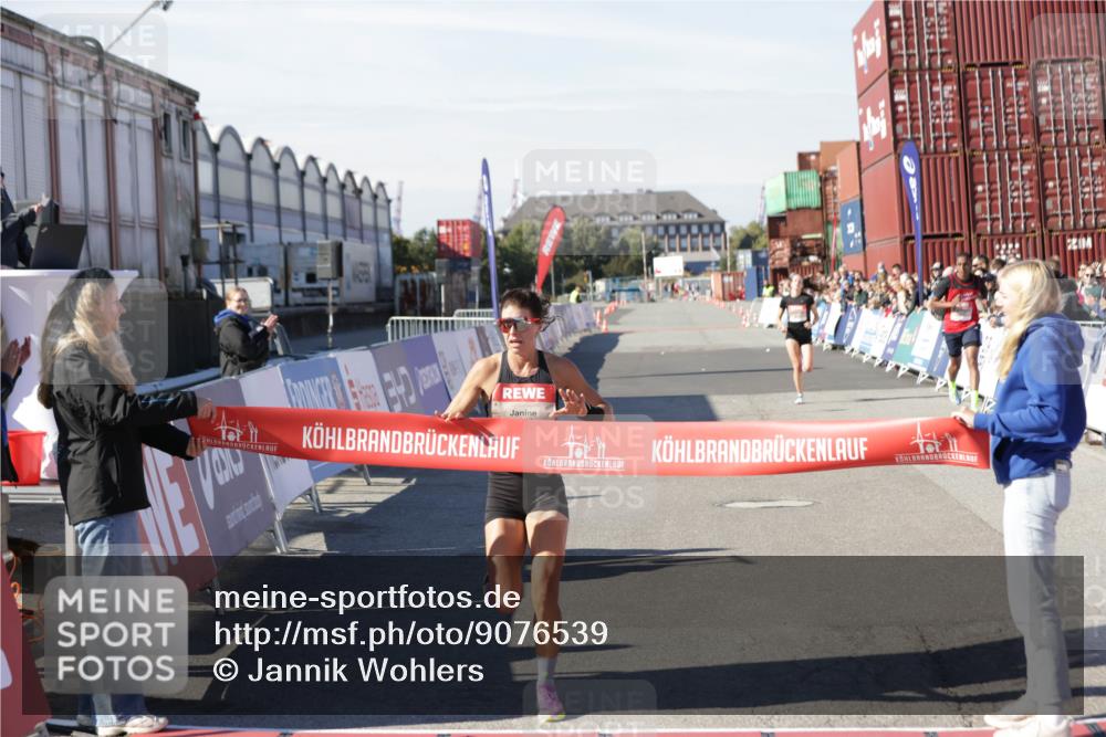 03.10.2025 - Köhlbrandbrückenlauf Jannik Wohlers http://msf.ph/oto/9076539 03.10.2025 12:46:50 Ziel 4027, 6483, 6516, 6740 meine-sportfotos.de