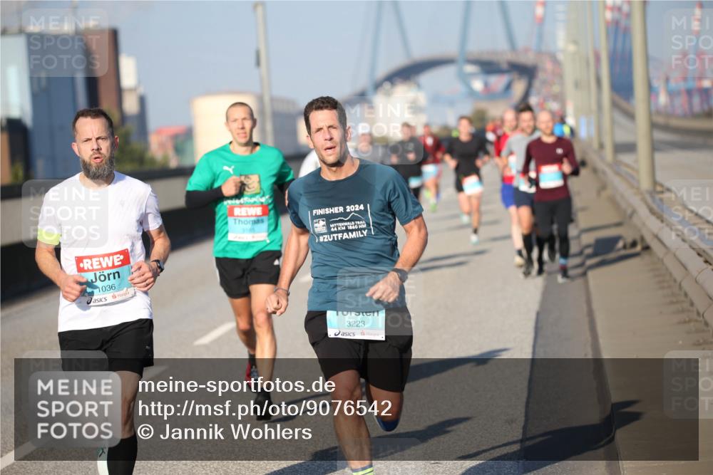 03.10.2025 - Köhlbrandbrückenlauf Jannik Wohlers http://msf.ph/oto/9076542 03.10.2025 09:43:15 Position 3 1036, 2024, 1860, 3223 meine-sportfotos.de