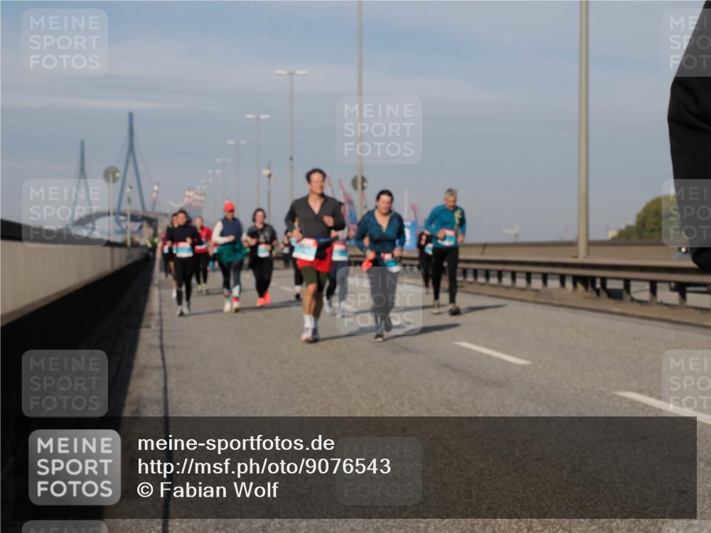 03.10.2025 - Köhlbrandbrückenlauf Fabian Wolf http://msf.ph/oto/9076543 03.10.2025 10:15:28 Position 3  meine-sportfotos.de