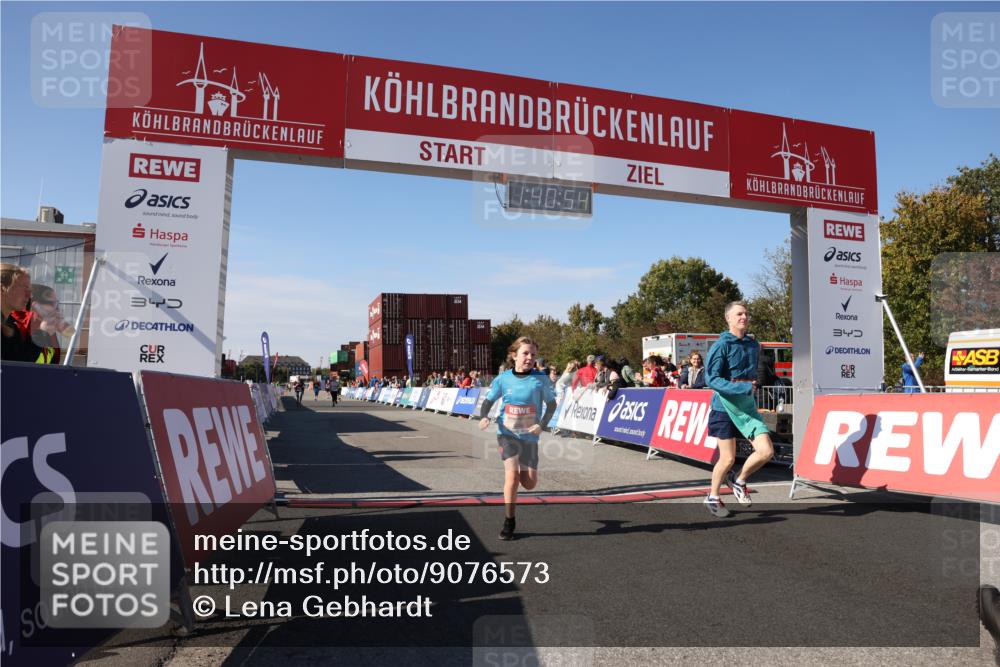 03.10.2025 - Köhlbrandbrückenlauf Lena Gebhardt http://msf.ph/oto/9076573 03.10.2025 13:40:55 Ziel 5495, 5496, 6134, 6135 meine-sportfotos.de