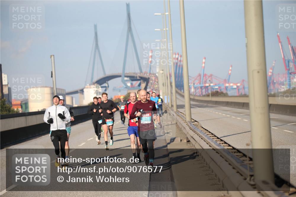 03.10.2025 - Köhlbrandbrückenlauf Jannik Wohlers http://msf.ph/oto/9076577 03.10.2025 09:43:17 Position 3 3834 meine-sportfotos.de
