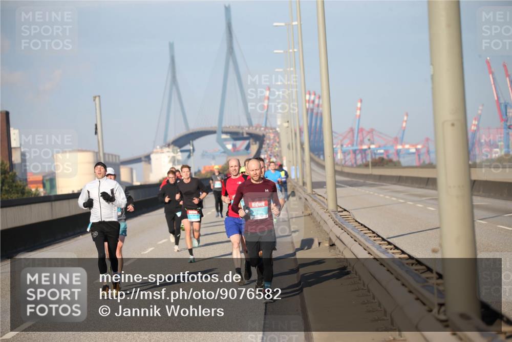 03.10.2025 - Köhlbrandbrückenlauf Jannik Wohlers http://msf.ph/oto/9076582 03.10.2025 09:43:18 Position 3 3834 meine-sportfotos.de