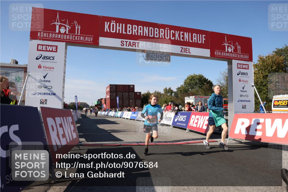 03.10.2025 - Köhlbrandbrückenlauf Lena Gebhardt http://msf.ph/oto/9076584 03.10.2025 13:40:55 Ziel 5495, 5496, 6134, 6135 meine-sportfotos.de