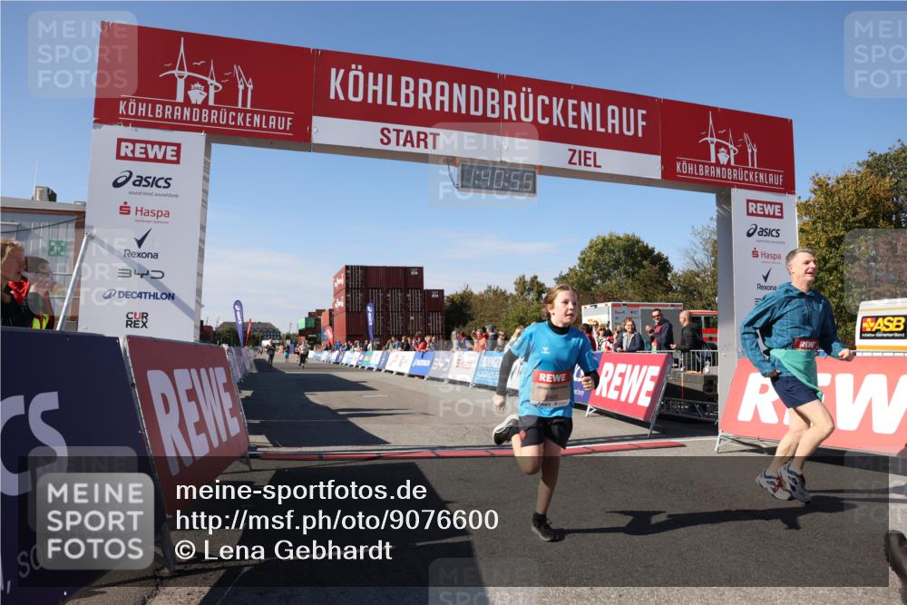03.10.2025 - Köhlbrandbrückenlauf Lena Gebhardt http://msf.ph/oto/9076600 03.10.2025 13:40:55 Ziel 5495, 5496, 6134, 6135 meine-sportfotos.de