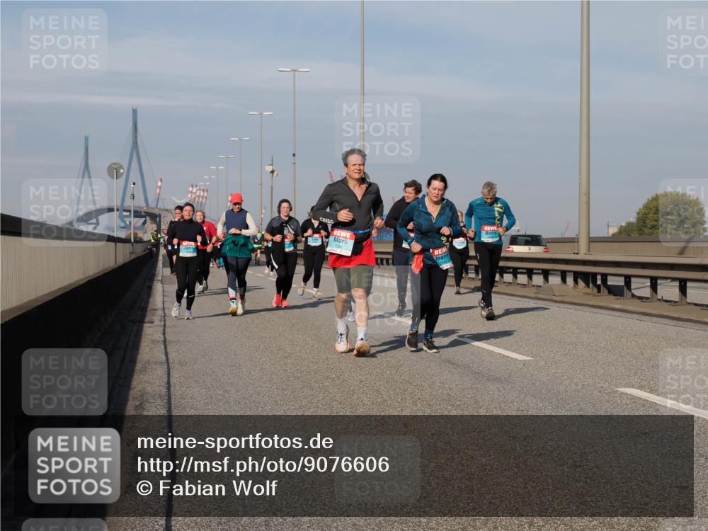 03.10.2025 - Köhlbrandbrückenlauf Fabian Wolf http://msf.ph/oto/9076606 03.10.2025 10:15:29 Position 3 1256, 2442 meine-sportfotos.de
