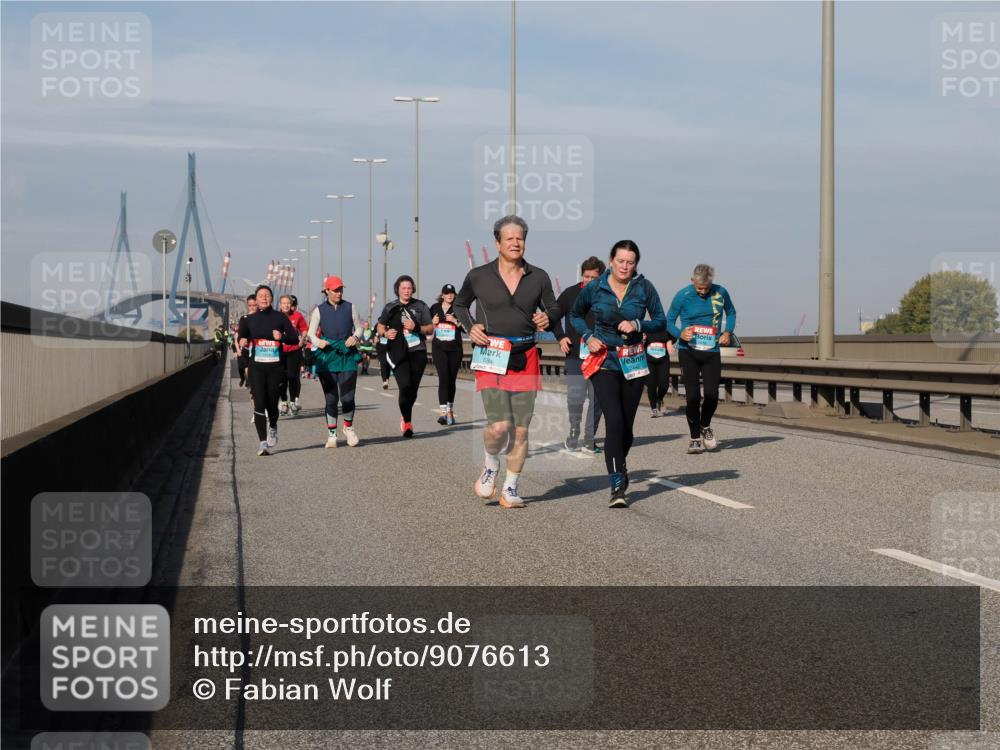03.10.2025 - Köhlbrandbrückenlauf Fabian Wolf http://msf.ph/oto/9076613 03.10.2025 10:15:29 Position 3 1256, 2442 meine-sportfotos.de