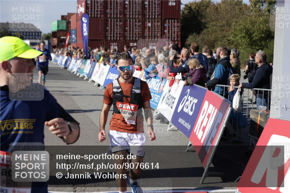 03.10.2025 - Köhlbrandbrückenlauf Jannik Wohlers http://msf.ph/oto/9076614 03.10.2025 13:17:04 Ziel 4168, 4242, 4331, 4359, 4361, 4605, 4861, 4978, 4982, 5033, 5073, 5087, 5090, 5100, 5302, 5453, 5467, 5479, 5667, 5840, 6474, 6623, 6626, 6658 meine-sportfotos.de