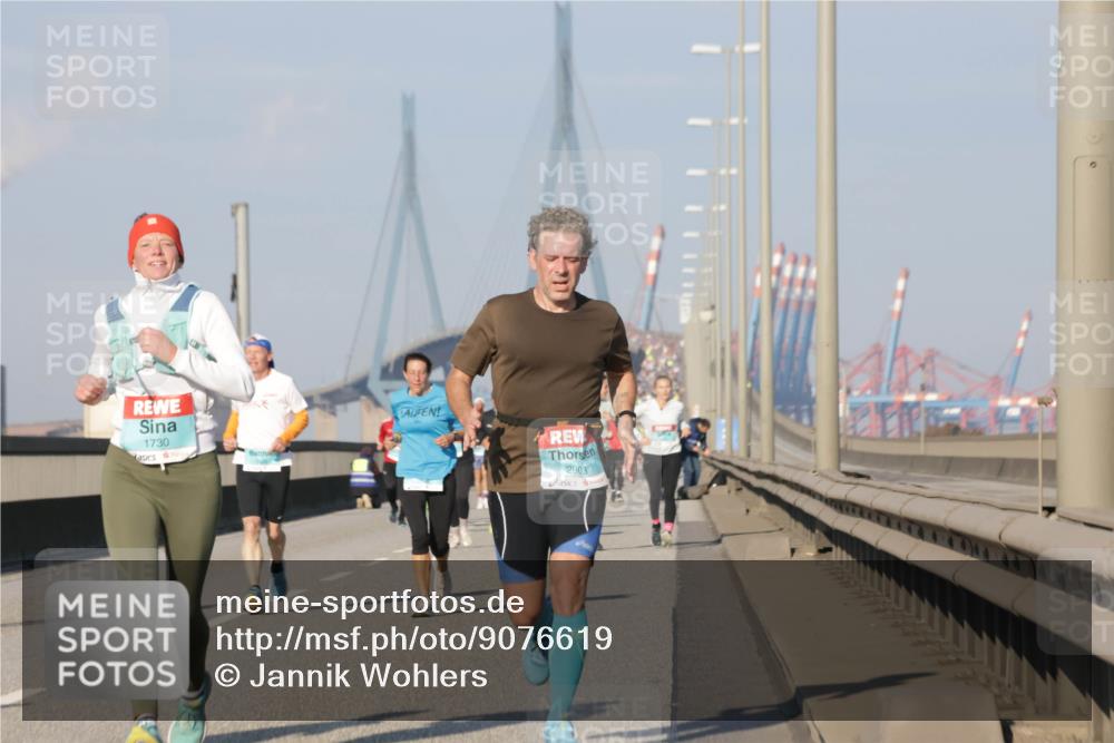 03.10.2025 - Köhlbrandbrückenlauf Jannik Wohlers http://msf.ph/oto/9076619 03.10.2025 09:52:00 Position 3 1730, 2903 meine-sportfotos.de