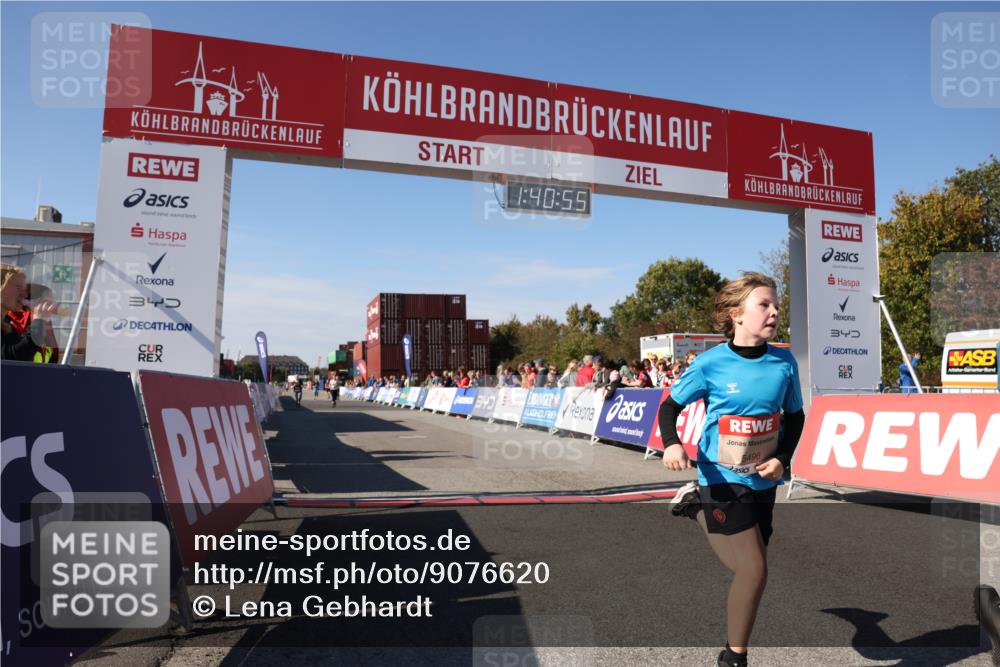 03.10.2025 - Köhlbrandbrückenlauf Lena Gebhardt http://msf.ph/oto/9076620 03.10.2025 13:40:55 Ziel 5495, 5496, 6134, 6135 meine-sportfotos.de