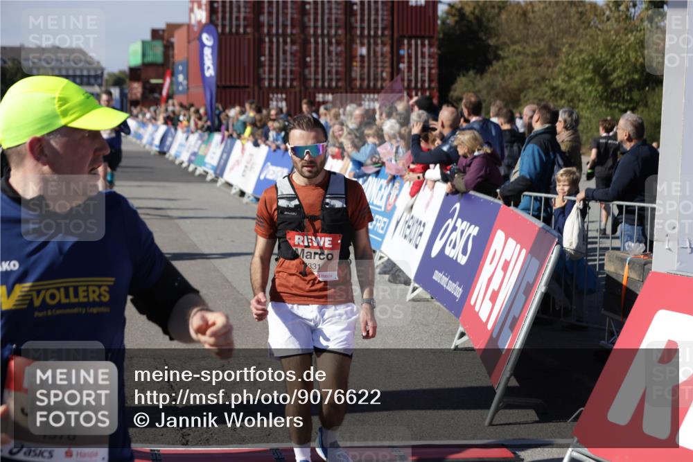 03.10.2025 - Köhlbrandbrückenlauf Jannik Wohlers http://msf.ph/oto/9076622 03.10.2025 13:17:04 Ziel 4168, 4242, 4331, 4359, 4361, 4605, 4861, 4978, 4982, 5033, 5073, 5087, 5090, 5100, 5302, 5453, 5467, 5479, 5667, 5840, 6474, 6623, 6626, 6658 meine-sportfotos.de