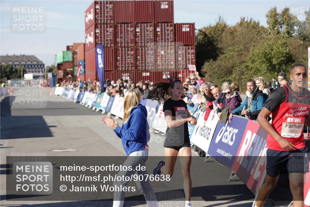 03.10.2025 - Köhlbrandbrückenlauf Jannik Wohlers http://msf.ph/oto/9076638 03.10.2025 12:46:54 Ziel 6483, 6516, 6740 meine-sportfotos.de