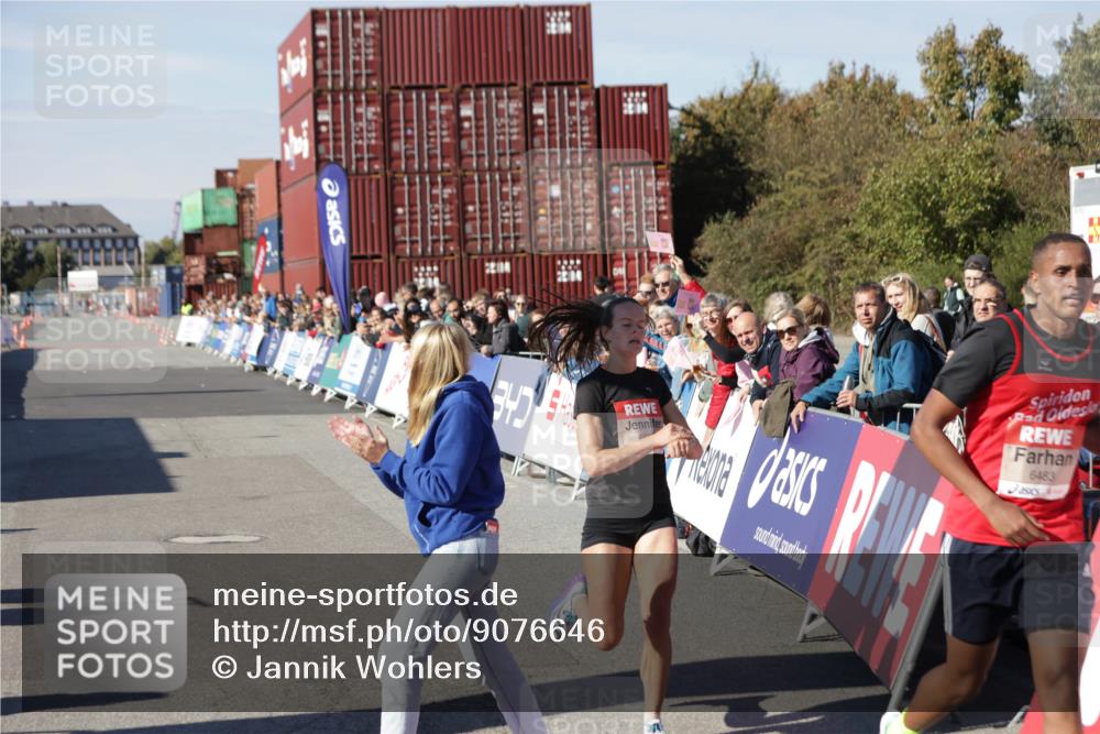 03.10.2025 - Köhlbrandbrückenlauf Jannik Wohlers http://msf.ph/oto/9076646 03.10.2025 12:46:54 Ziel 6483, 6516, 6740 meine-sportfotos.de