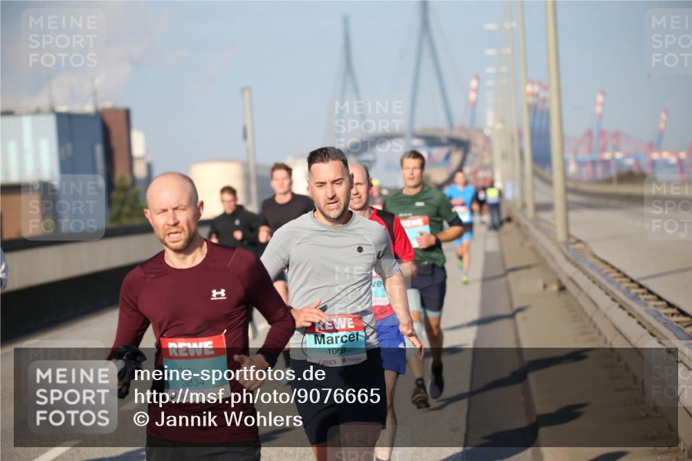 03.10.2025 - Köhlbrandbrückenlauf Jannik Wohlers http://msf.ph/oto/9076665 03.10.2025 09:43:22 Position 3 3834, 1069 meine-sportfotos.de