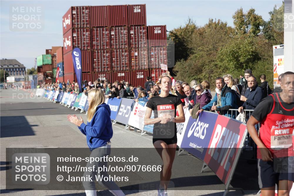 03.10.2025 - Köhlbrandbrückenlauf Jannik Wohlers http://msf.ph/oto/9076666 03.10.2025 12:46:54 Ziel 6483, 6516, 6740 meine-sportfotos.de