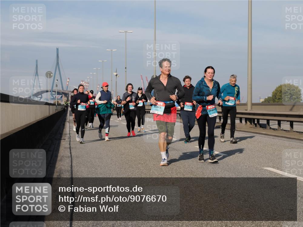 03.10.2025 - Köhlbrandbrückenlauf Fabian Wolf http://msf.ph/oto/9076670 03.10.2025 10:15:30 Position 3 1256, 3437, 2442 meine-sportfotos.de