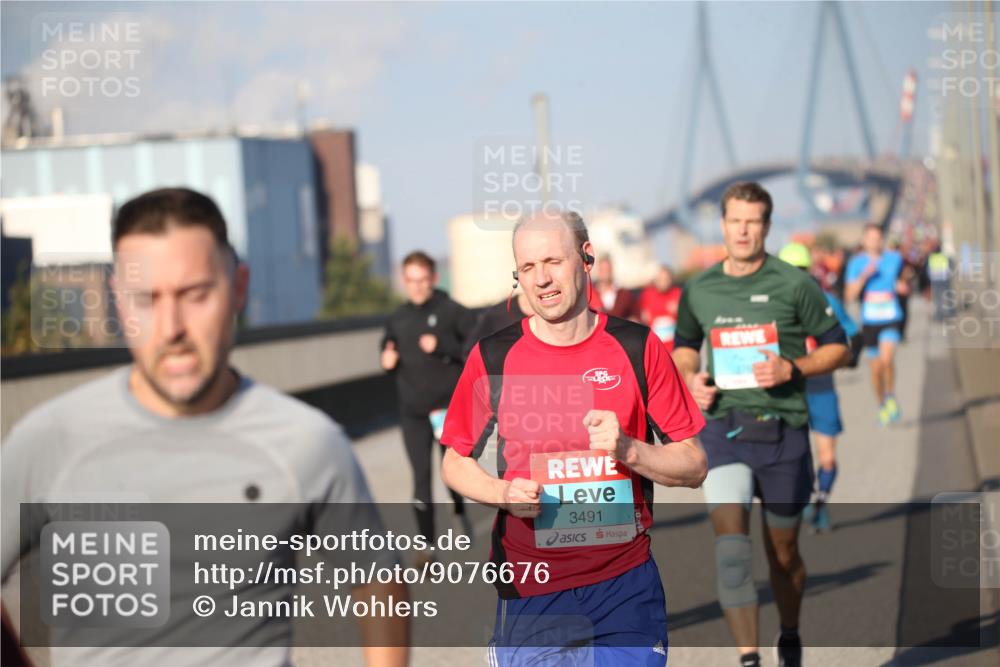 03.10.2025 - Köhlbrandbrückenlauf Jannik Wohlers http://msf.ph/oto/9076676 03.10.2025 09:43:23 Position 3 3491 meine-sportfotos.de