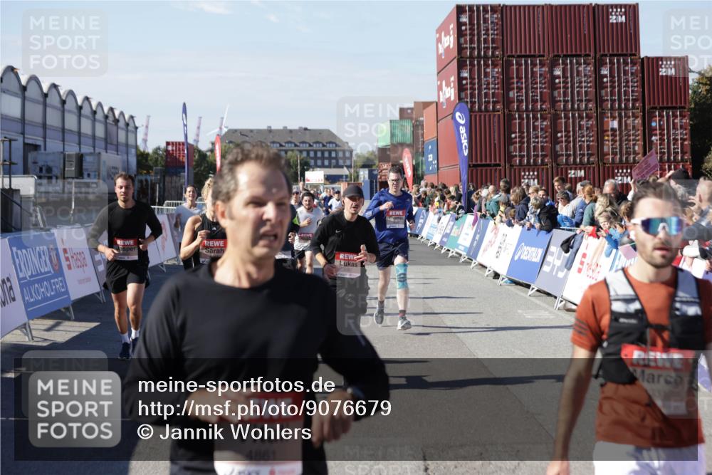 03.10.2025 - Köhlbrandbrückenlauf Jannik Wohlers http://msf.ph/oto/9076679 03.10.2025 13:17:04 Ziel 4168, 4242, 4331, 4359, 4361, 4605, 4861, 4978, 4982, 5033, 5073, 5087, 5090, 5100, 5302, 5453, 5467, 5479, 5667, 5840, 6474, 6623, 6626, 6658 meine-sportfotos.de
