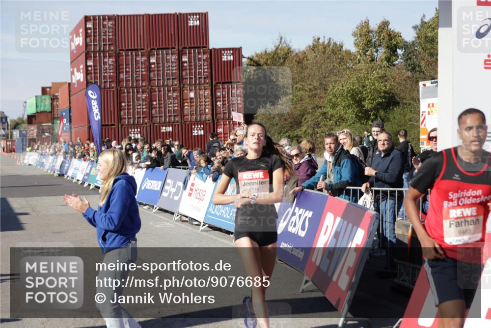 03.10.2025 - Köhlbrandbrückenlauf Jannik Wohlers http://msf.ph/oto/9076685 03.10.2025 12:46:54 Ziel 6483, 6516, 6740 meine-sportfotos.de
