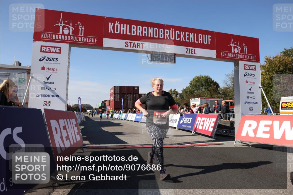 03.10.2025 - Köhlbrandbrückenlauf Lena Gebhardt http://msf.ph/oto/9076686 03.10.2025 13:41:06 Ziel 6317, 6437 meine-sportfotos.de