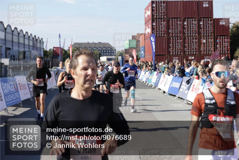 03.10.2025 - Köhlbrandbrückenlauf Jannik Wohlers http://msf.ph/oto/9076689 03.10.2025 13:17:05 Ziel 4242, 4331, 4359, 4361, 4861, 4978, 4982, 5033, 5073, 5087, 5090, 5100, 5302, 5479, 5667, 5840, 6474, 6623, 6626, 6658 meine-sportfotos.de