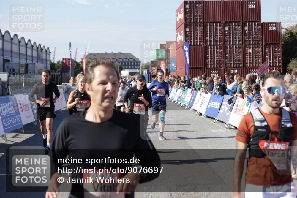 03.10.2025 - Köhlbrandbrückenlauf Jannik Wohlers http://msf.ph/oto/9076697 03.10.2025 13:17:05 Ziel 4242, 4331, 4359, 4361, 4861, 4978, 4982, 5033, 5073, 5087, 5090, 5100, 5302, 5479, 5667, 5840, 6474, 6623, 6626, 6658 meine-sportfotos.de