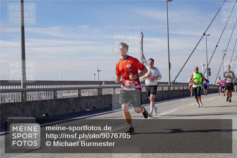 03.10.2025 - Köhlbrandbrückenlauf Michael Burmester http://msf.ph/oto/9076705 03.10.2025 12:41:50 Position 2 6724 meine-sportfotos.de