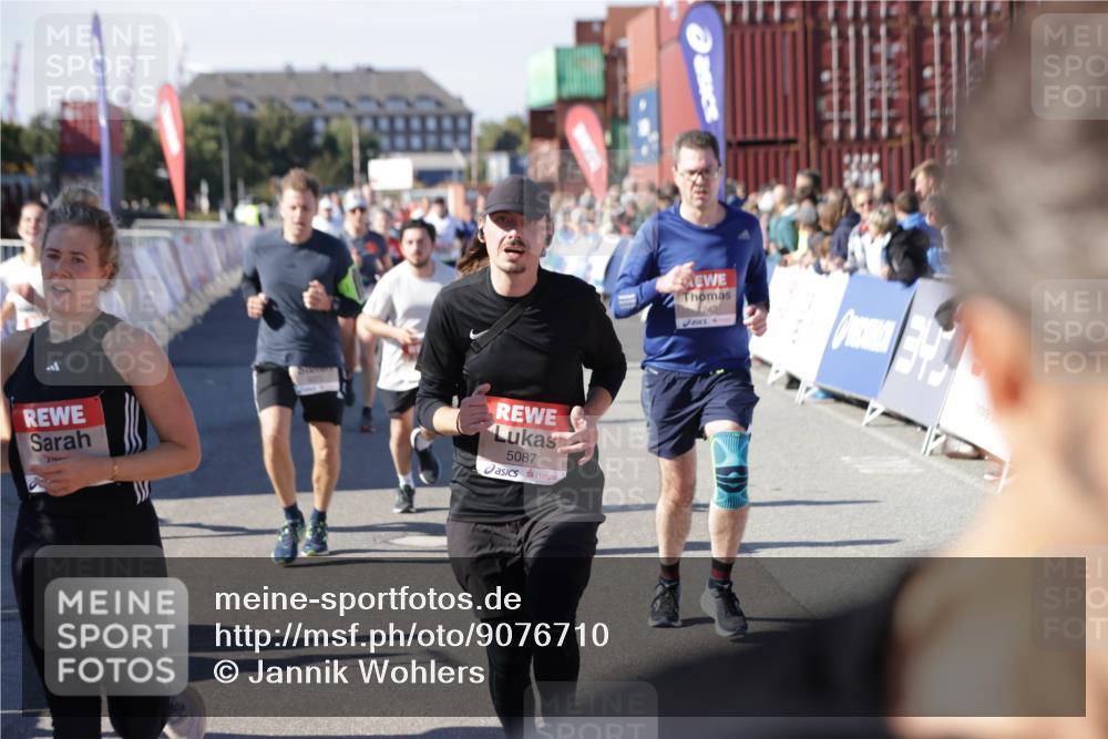 03.10.2025 - Köhlbrandbrückenlauf Jannik Wohlers http://msf.ph/oto/9076710 03.10.2025 13:17:06 Ziel 4242, 4331, 4359, 4361, 4861, 4978, 4982, 5033, 5073, 5087, 5090, 5100, 5479, 5667, 5840, 6431, 6474, 6623, 6626 meine-sportfotos.de