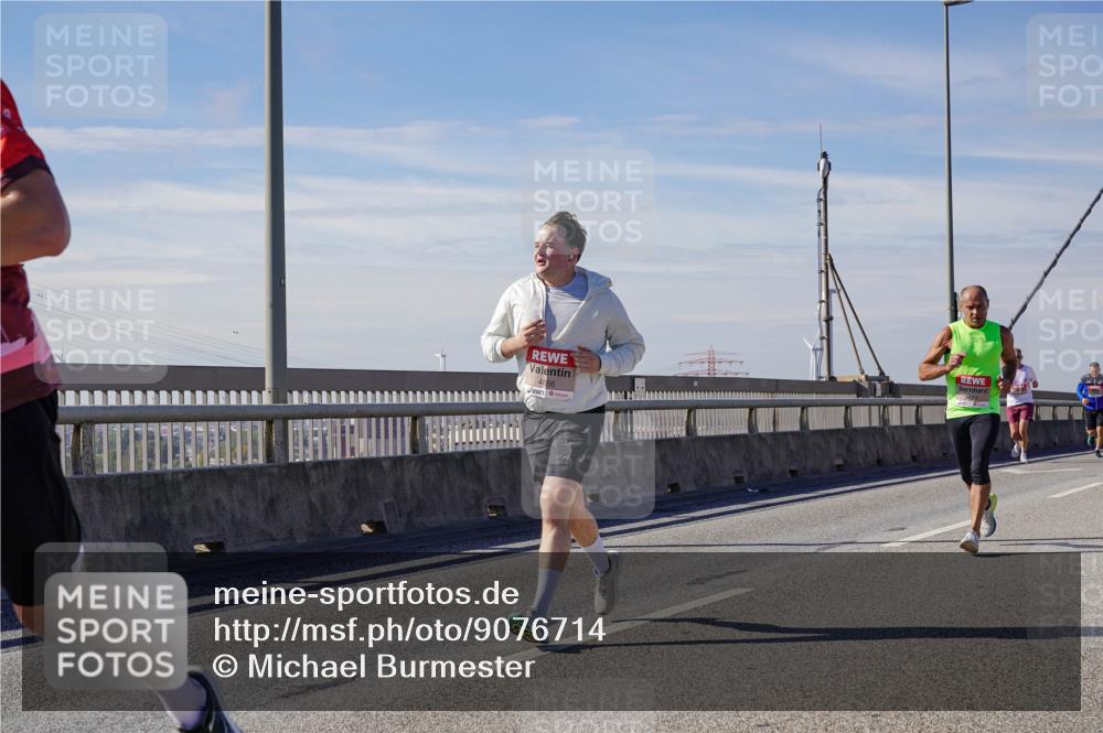03.10.2025 - Köhlbrandbrückenlauf Michael Burmester http://msf.ph/oto/9076714 03.10.2025 12:41:51 Position 2 4856 meine-sportfotos.de
