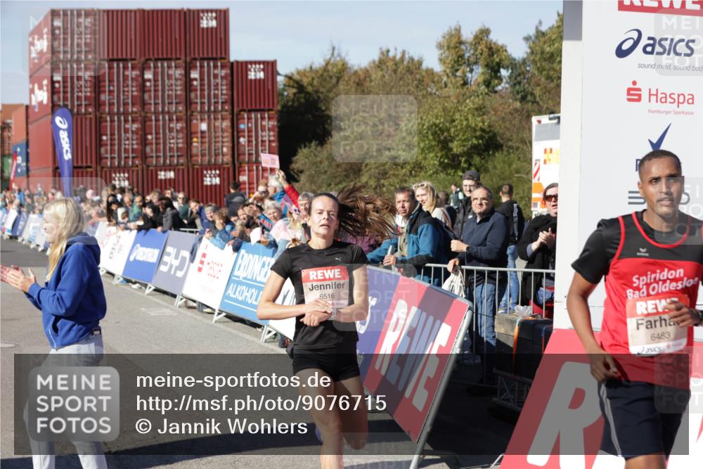 03.10.2025 - Köhlbrandbrückenlauf Jannik Wohlers http://msf.ph/oto/9076715 03.10.2025 12:46:55 Ziel 6483, 6516, 6740 meine-sportfotos.de