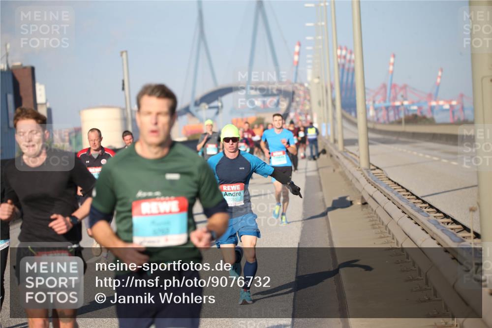 03.10.2025 - Köhlbrandbrückenlauf Jannik Wohlers http://msf.ph/oto/9076732 03.10.2025 09:43:25 Position 3 3531, 1050 meine-sportfotos.de
