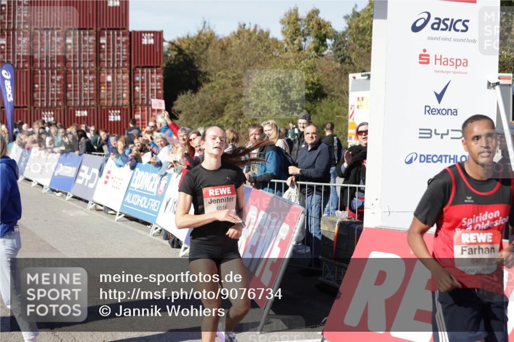 03.10.2025 - Köhlbrandbrückenlauf Jannik Wohlers http://msf.ph/oto/9076734 03.10.2025 12:46:55 Ziel 6483, 6516, 6740 meine-sportfotos.de